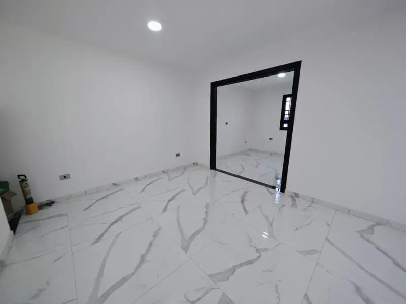 Casa de 3 dormitorios en Venta en Limpio 480 M2 TERRENO CERCA DEL NUEVO SHOPPING PLAZA NORTE - Image 4