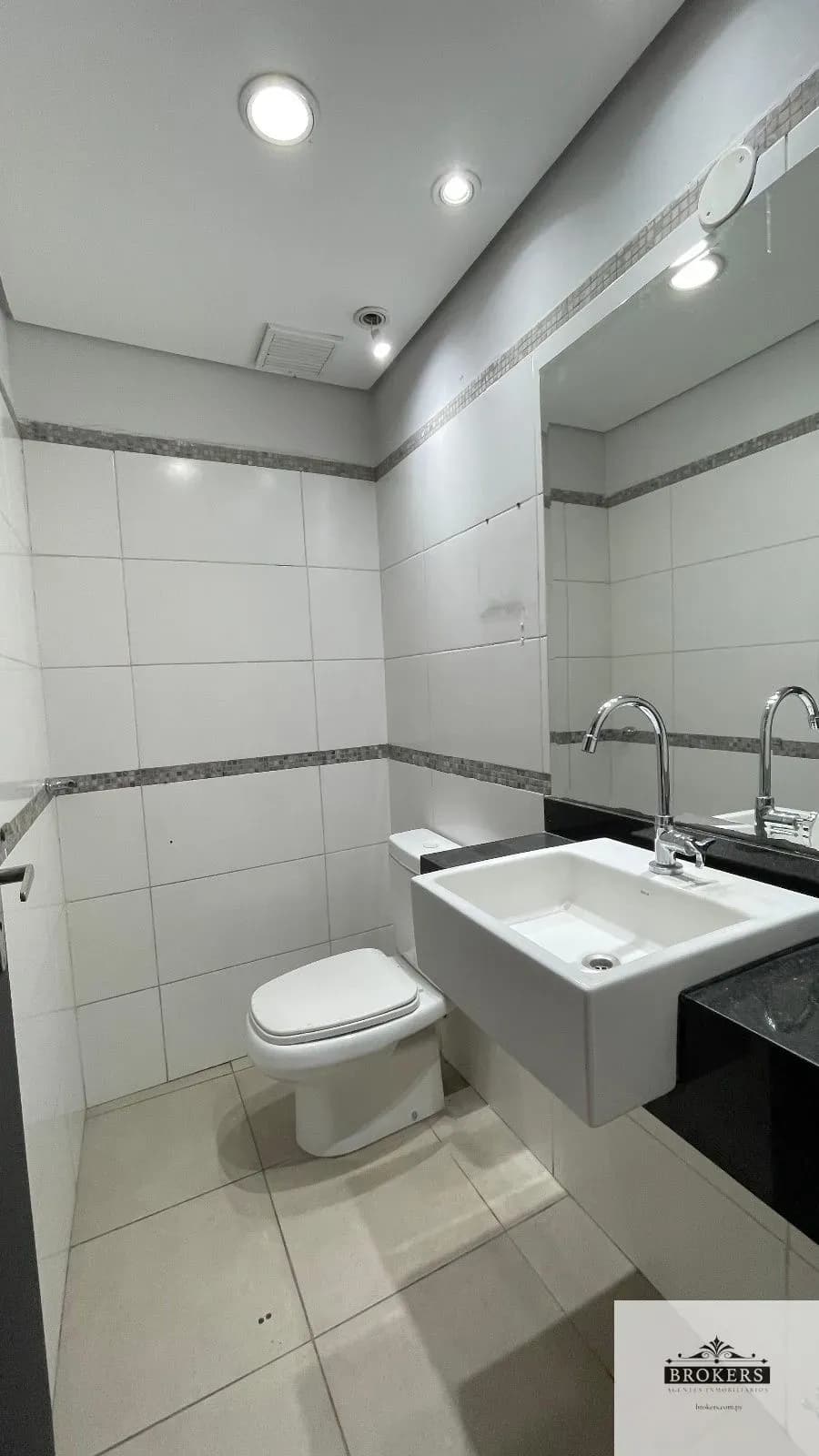 Loja de 550m² para Alugar em Lambaré - Image 7