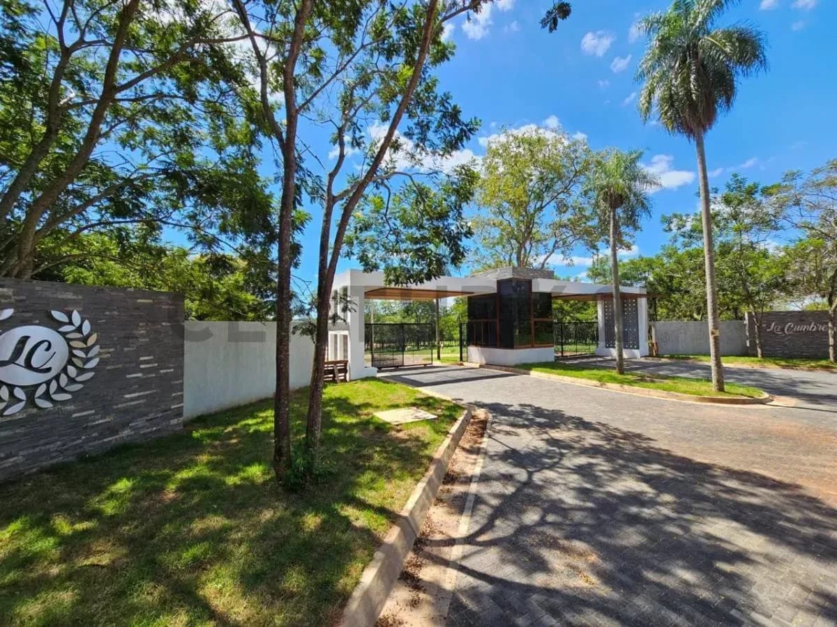 Terreno de 878m² en Venta en San Bernardino