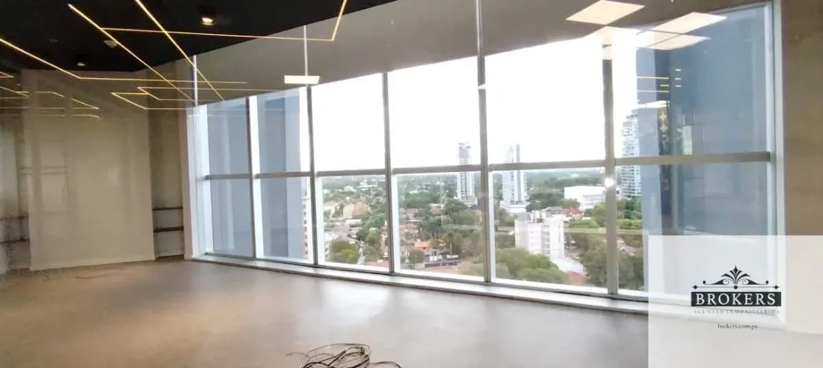 Commercial Space of 215m² for Rent in Ycuá Satí, Asunción - Image 6