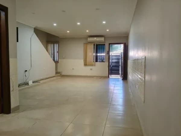 Casa de 3 dormitorios en Venta en Ciudad Nueva, Asunción - Image 3