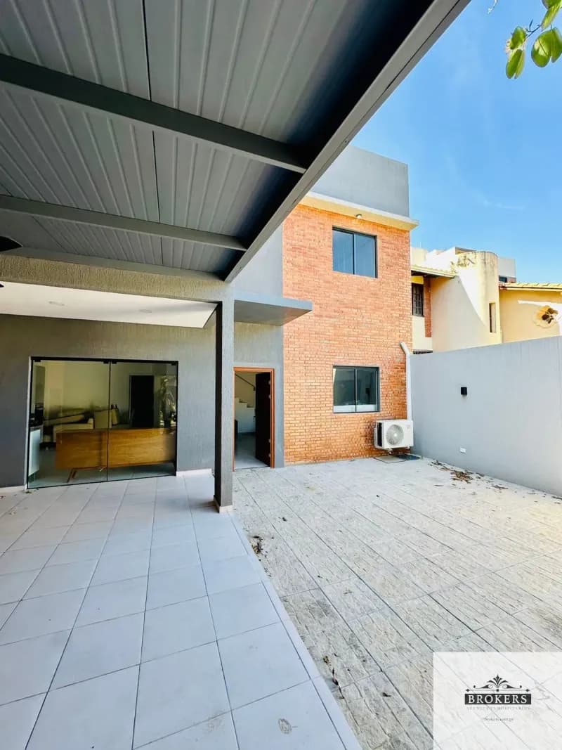 Casa de 3 dormitorios en Alquiler en Mburucuyá, Asunción - Image 3