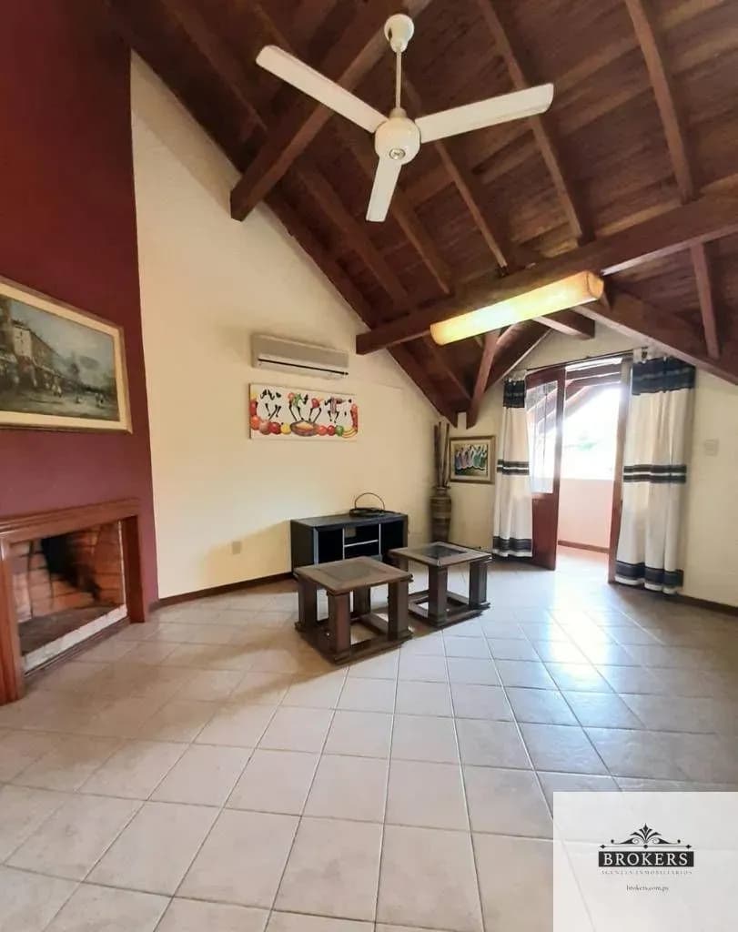 4-Bedroom House for Sale in Los Laureles, Lambaré