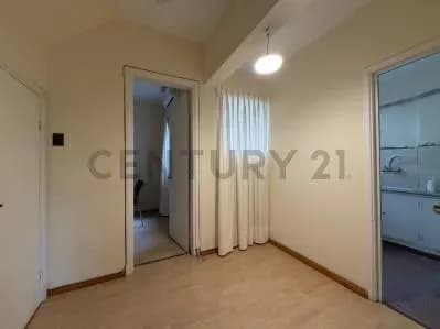 Casa de 3 dormitorios en Venta en Parque Rodó, Montevideo - Image 4