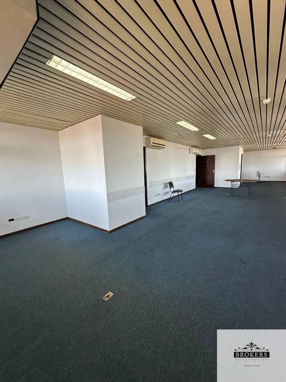 Office of 140m² for Rent in La Catedral, Lambaré - Image 3