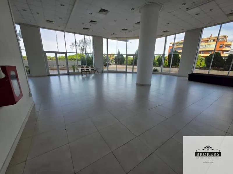Commercial Space of 420m² for Rent in Ycuá Satí, Asunción - Image 5