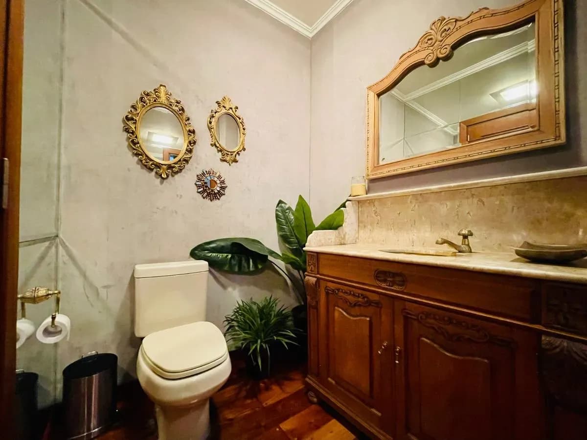 4-Bedroom House for Sale in Recoleta, Asunción - Image 8