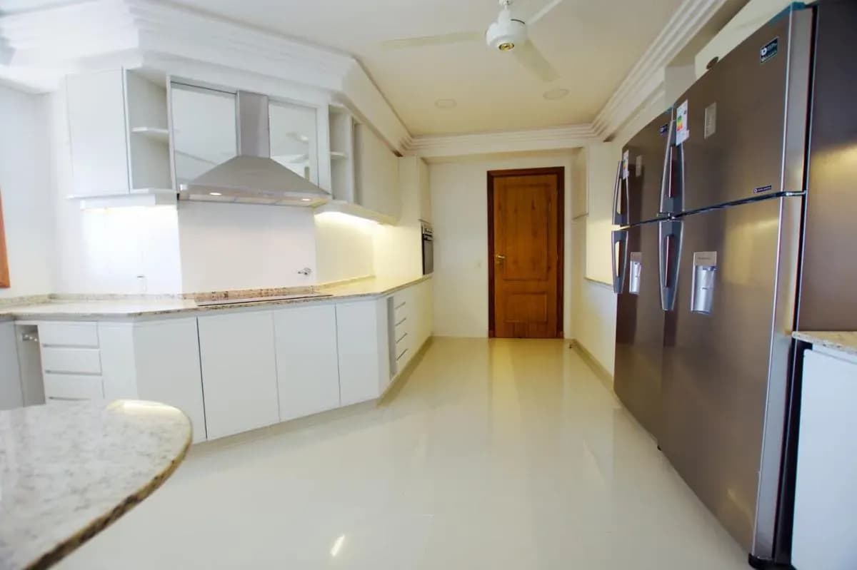 Apartamento de 4 quartos à Venda em Bella Vista, Assunção - Image 6