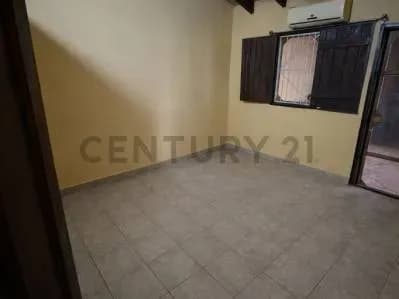 Casa de 4 dormitorios en Venta en Limpio - Image 3