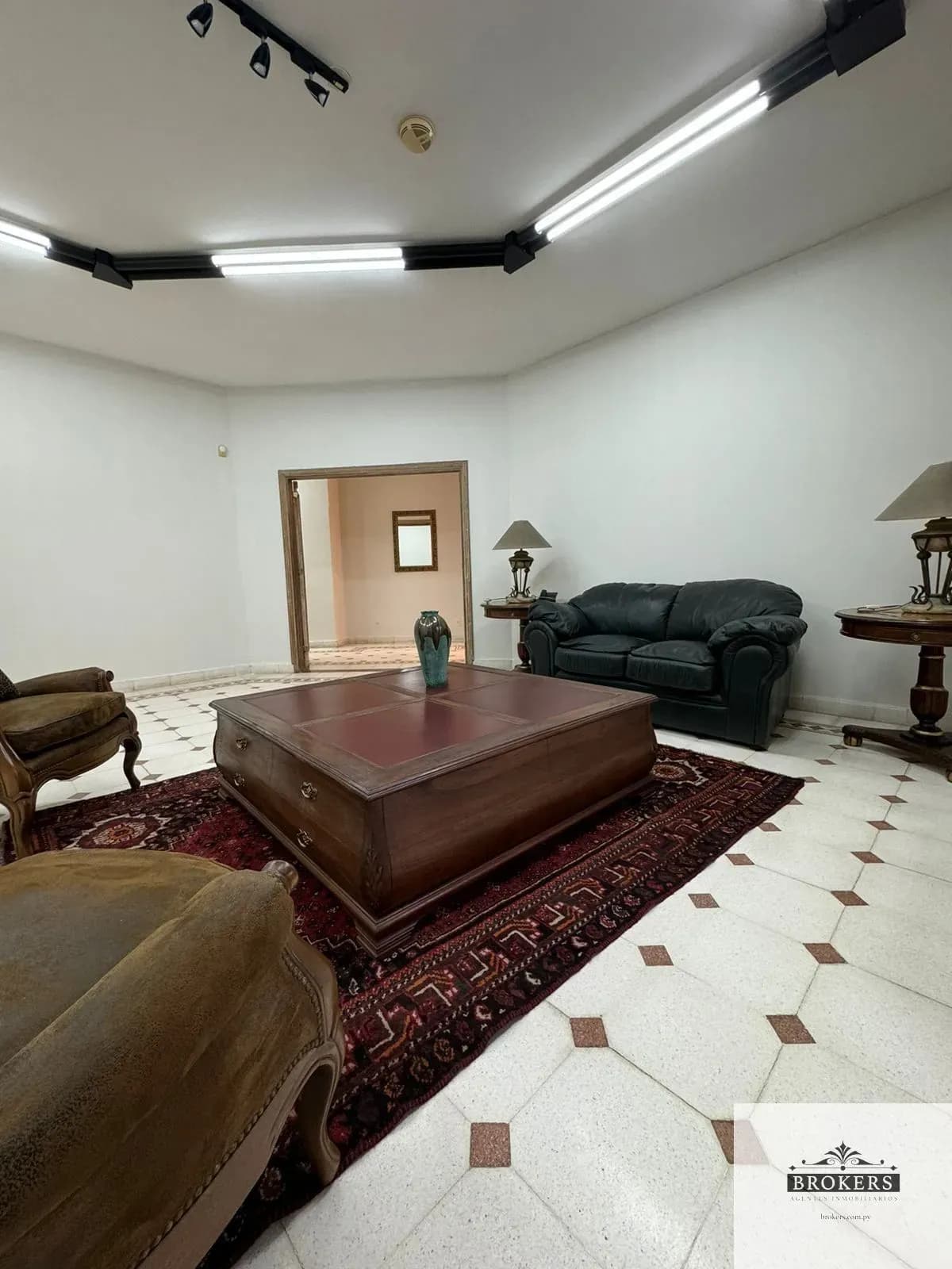 Escritório de 530m² para Alugar em Ciudad Nueva, Lambaré - Image 3