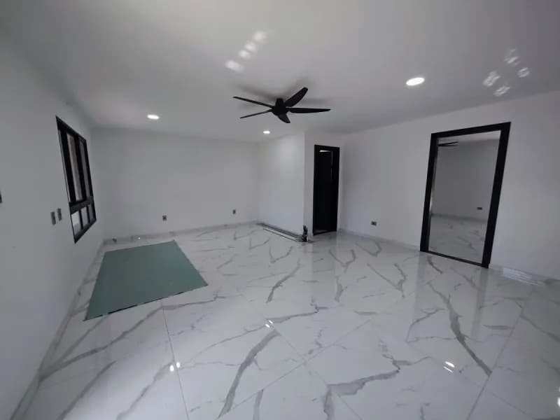 Casa de 3 dormitorios en Venta en Limpio 480 M2 TERRENO CERCA DEL NUEVO SHOPPING PLAZA NORTE - Image 2