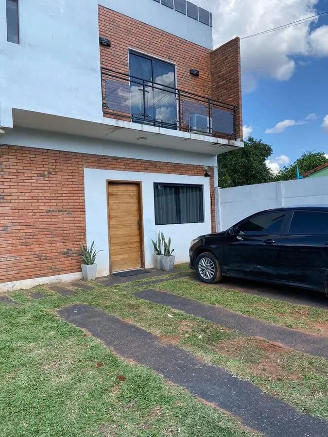 Casa de 3 dormitorios en Venta en Laurelty, Luque - Image 6