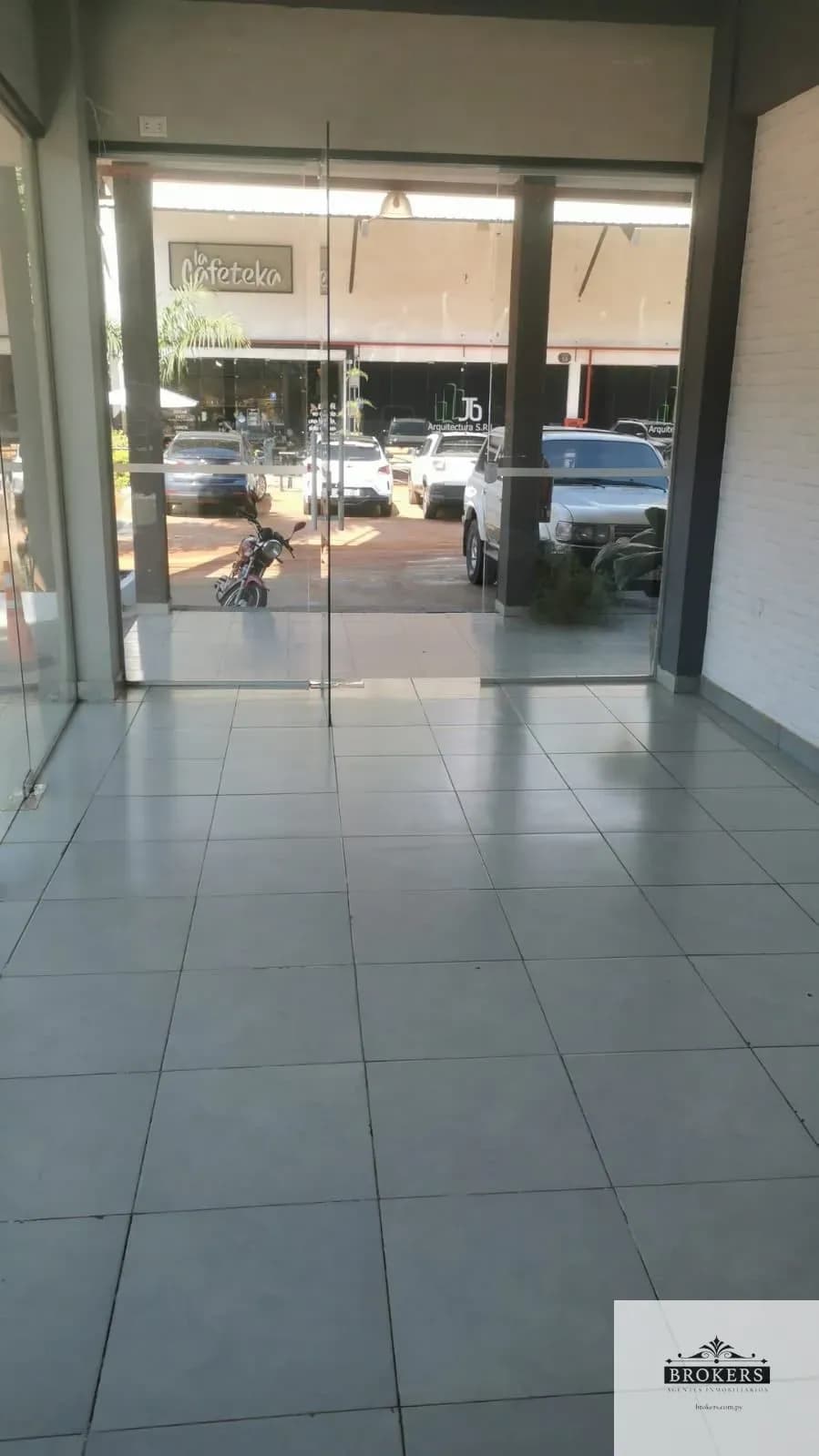 Loja de 30m² para Alugar em San Lorenzo - Image 2
