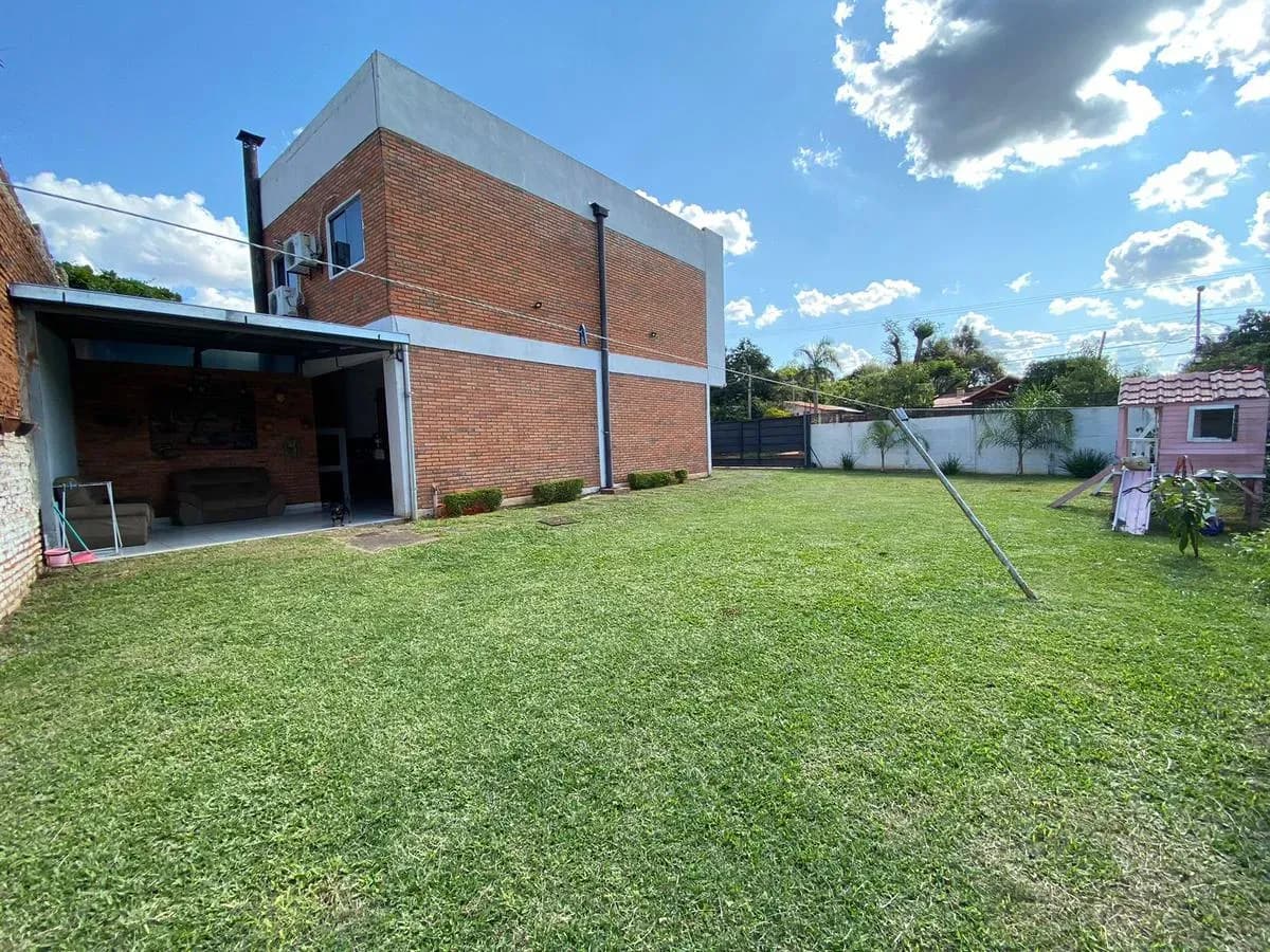 Casa de 3 dormitorios en Venta en Laurelty, Luque - Image 8
