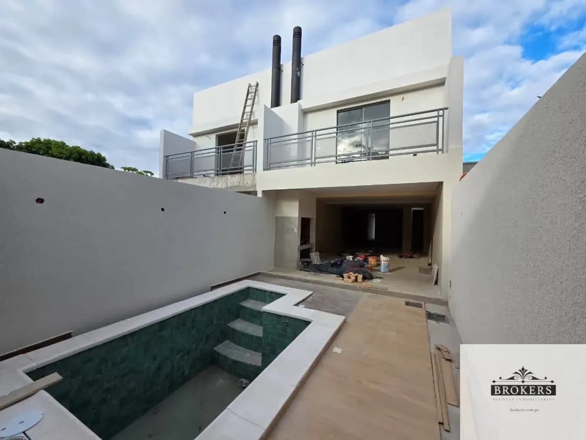 Casa de 3 dormitorios en Alquiler en Bernardino Caballero, Asunción - Image 3