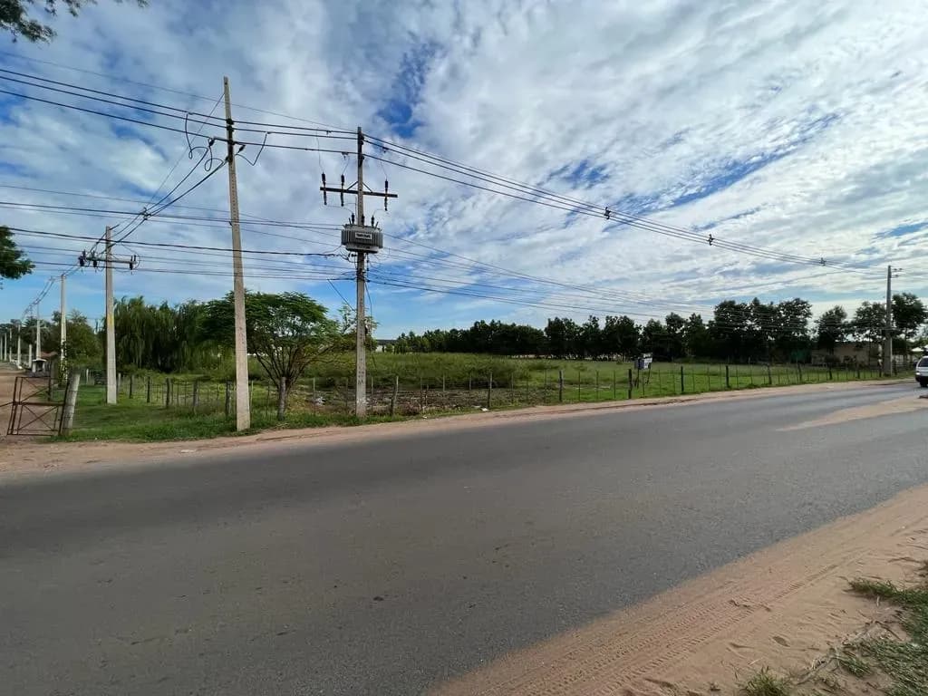 8,208m² Land for Sale in Surubi´i, Mariano Roque Alonso - Image 2
