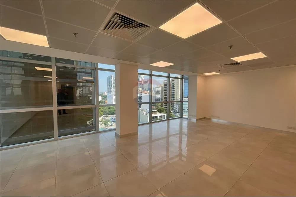 Local Comercial de 80m² en Venta en Las Lomas (Carmelitas), Asunción - Image 14