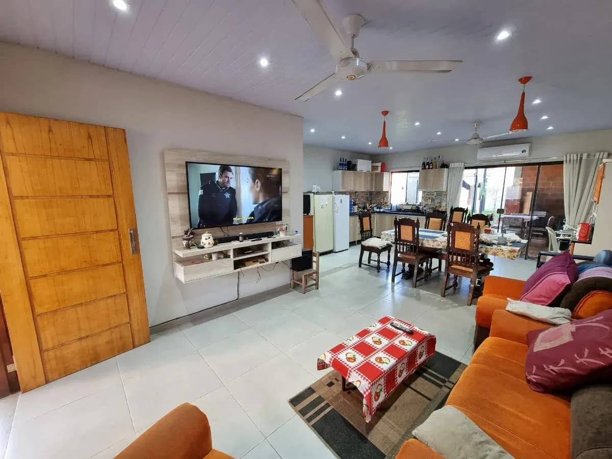 Casa de 3 dormitorios en Venta en San Lorenzo - Image 17