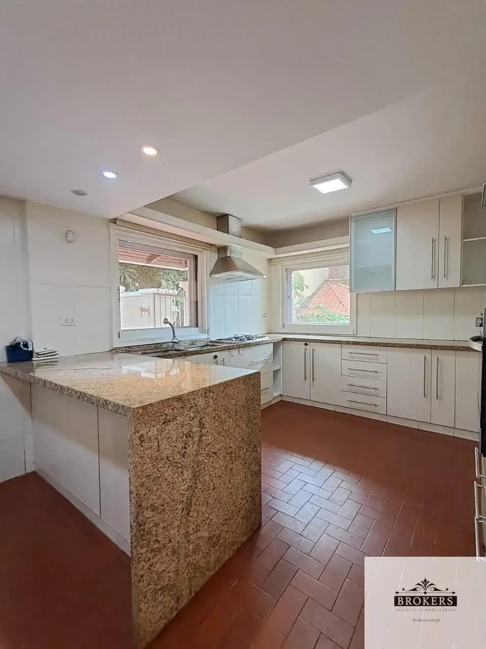 Office of 440m² for Sale in Manorá, Asunción - Image 7