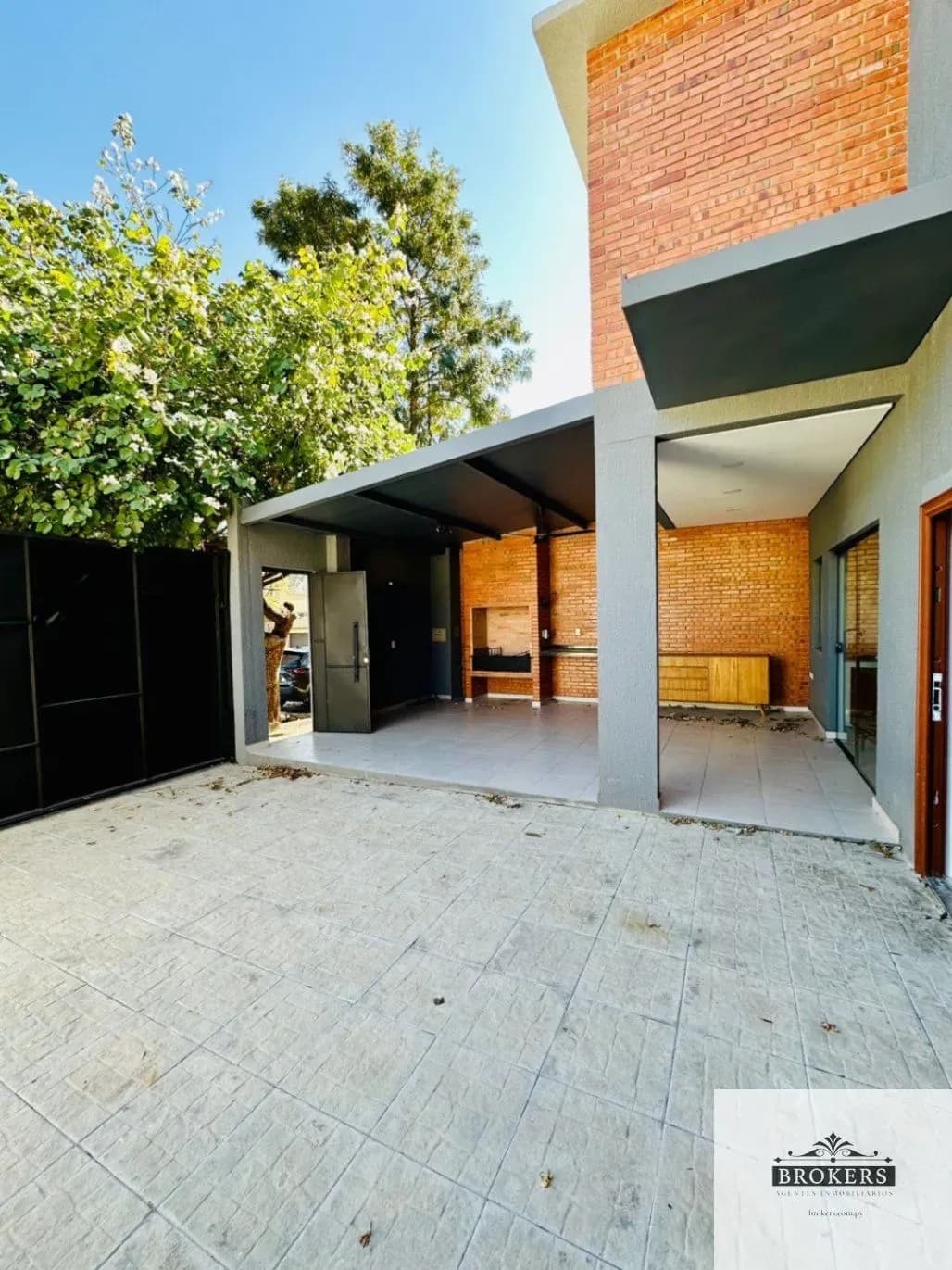 Casa de 3 dormitorios en Alquiler en Mburucuyá, Asunción - Image 2