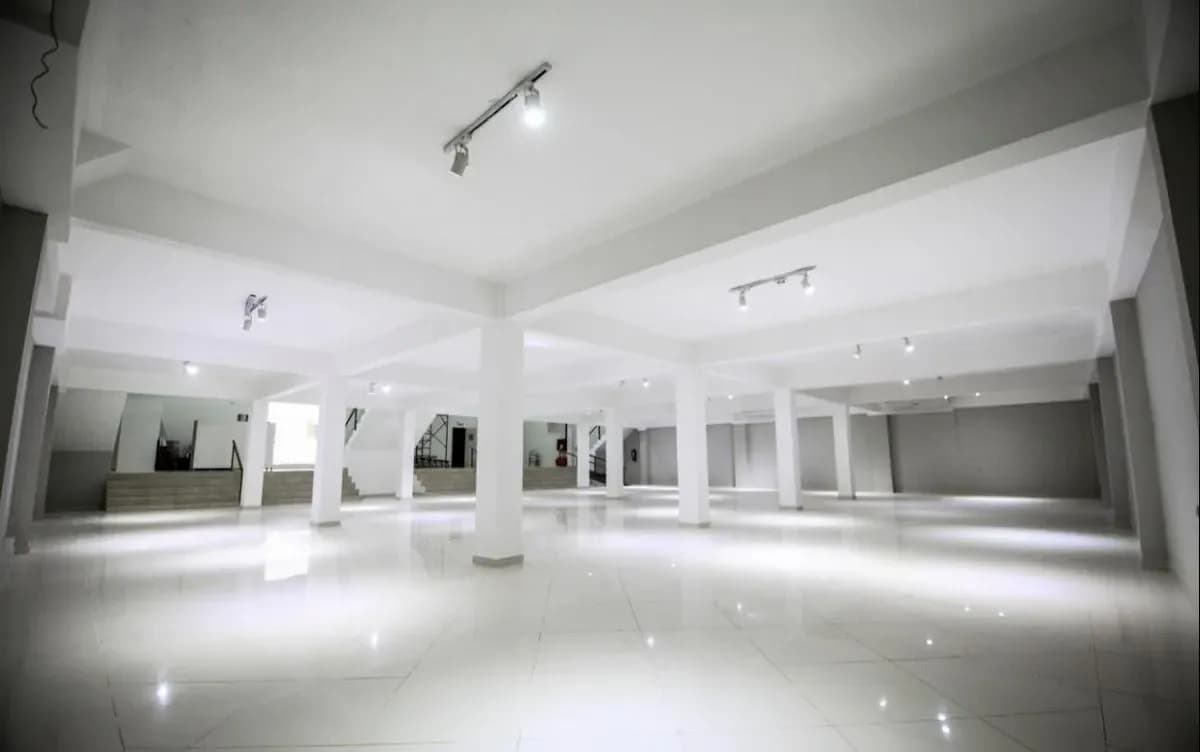 Loja de 900m² à Venda em Domingo Savio, Fernando de la Mora
