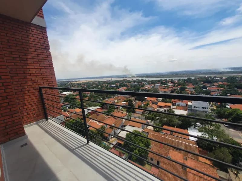 2-Bedroom Apartment for Sale in Lambaré - Image 3
