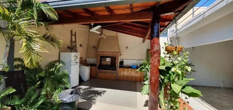 3-Bedroom House for Sale in Laguna Satí, Fernando de la Mora - Image 6