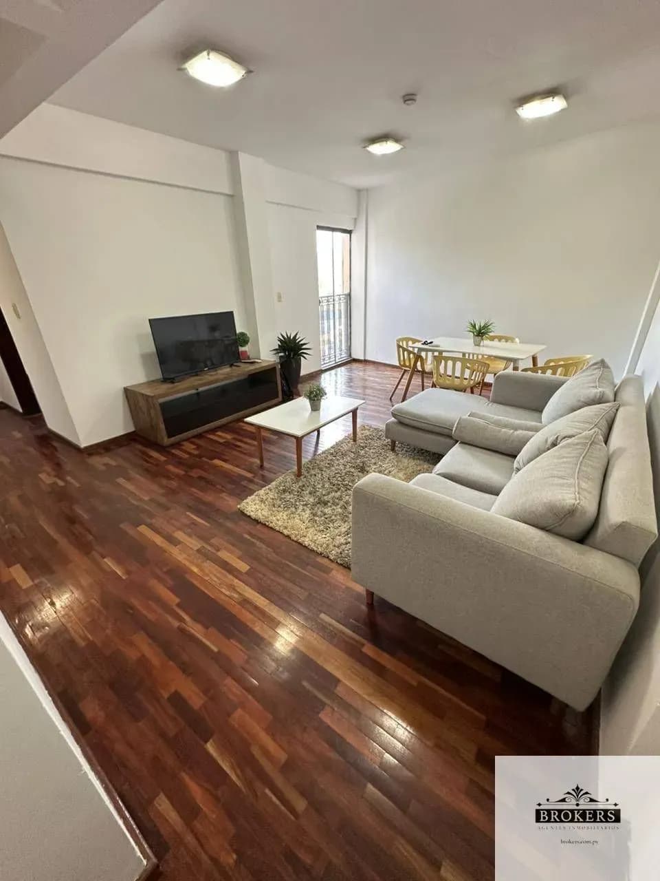 2-Bedroom Apartment for Sale in Mburicaó, Asunción - Image 11