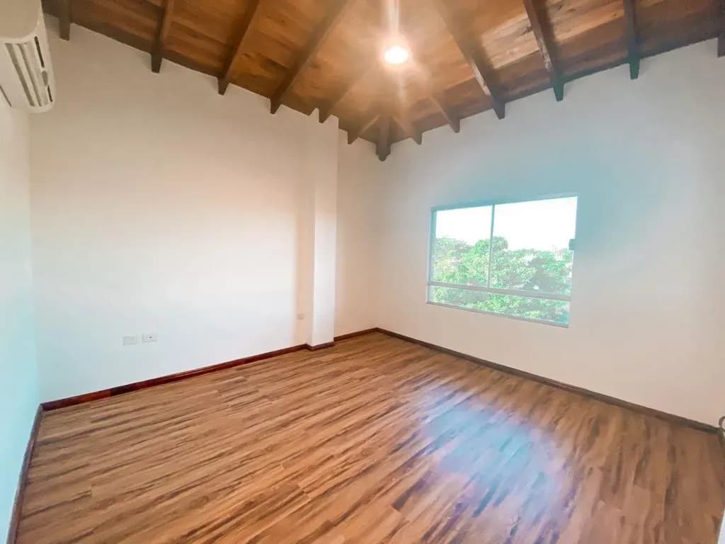 Departamento de 3 dormitorios en Alquiler en Recoleta, Asunción - Image 10