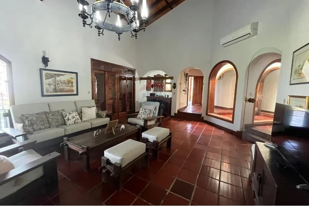 Casa de 6 dormitorios en Venta en Santo Domingo, Areguá - Image 12