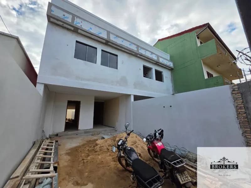 Casa de 3 dormitorios en Alquiler en Bernardino Caballero, Asunción - Image 5