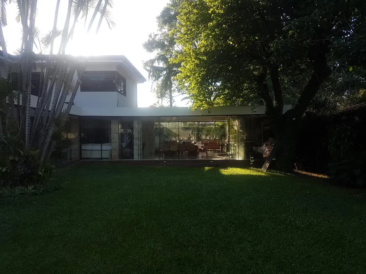 4-Bedroom House for Sale in Los Laureles, Lambaré - Image 5
