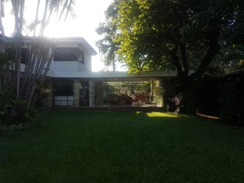 4-Bedroom House for Sale in Los Laureles, Lambaré - Image 5