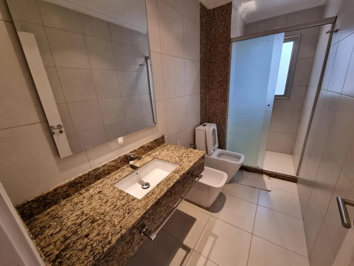 Departamento de 4 dormitorios en Alquiler en Las Lomas (Carmelitas), Asunción - Image 8