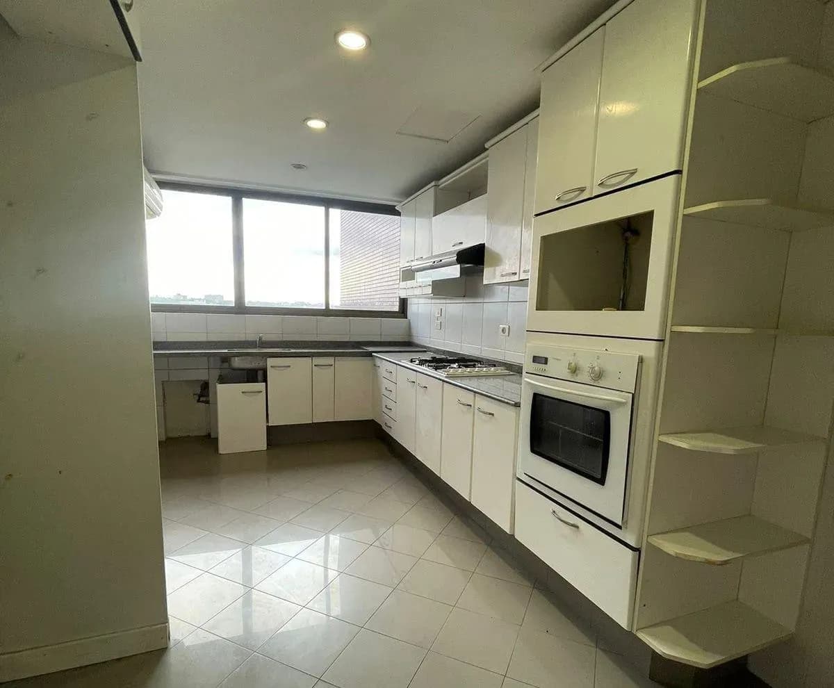 Departamento de 3 dormitorios en Venta en Santo Domingo, Asunción - Image 4