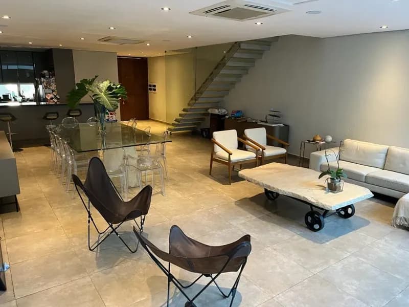 3-Bedroom House for Rent in Mburucuyá, Asunción - Image 5