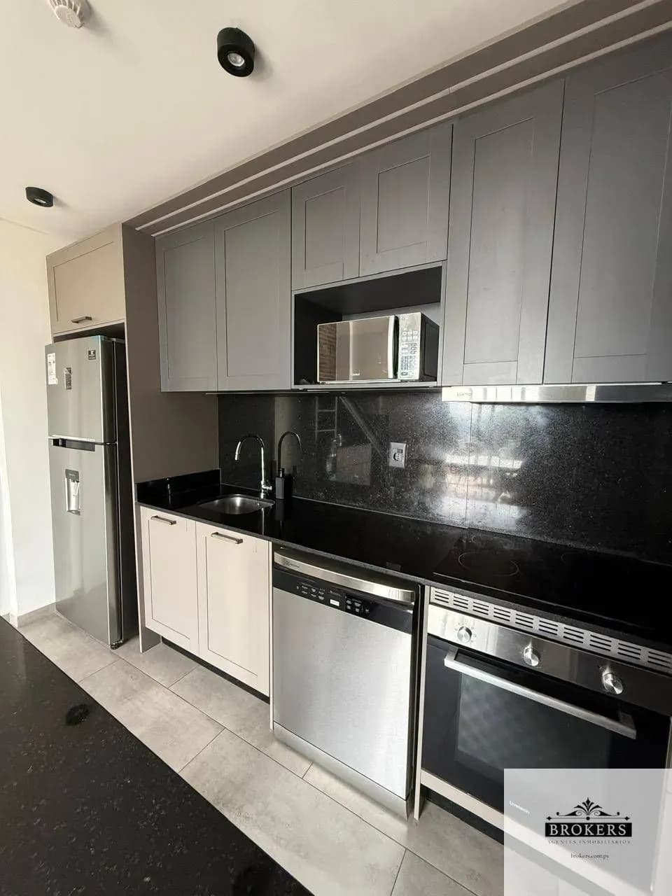 2-Bedroom Apartment for Rent in Mburucuyá, Asunción - Image 7