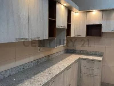 4-Bedroom House for Sale in Capiatá - Image 5