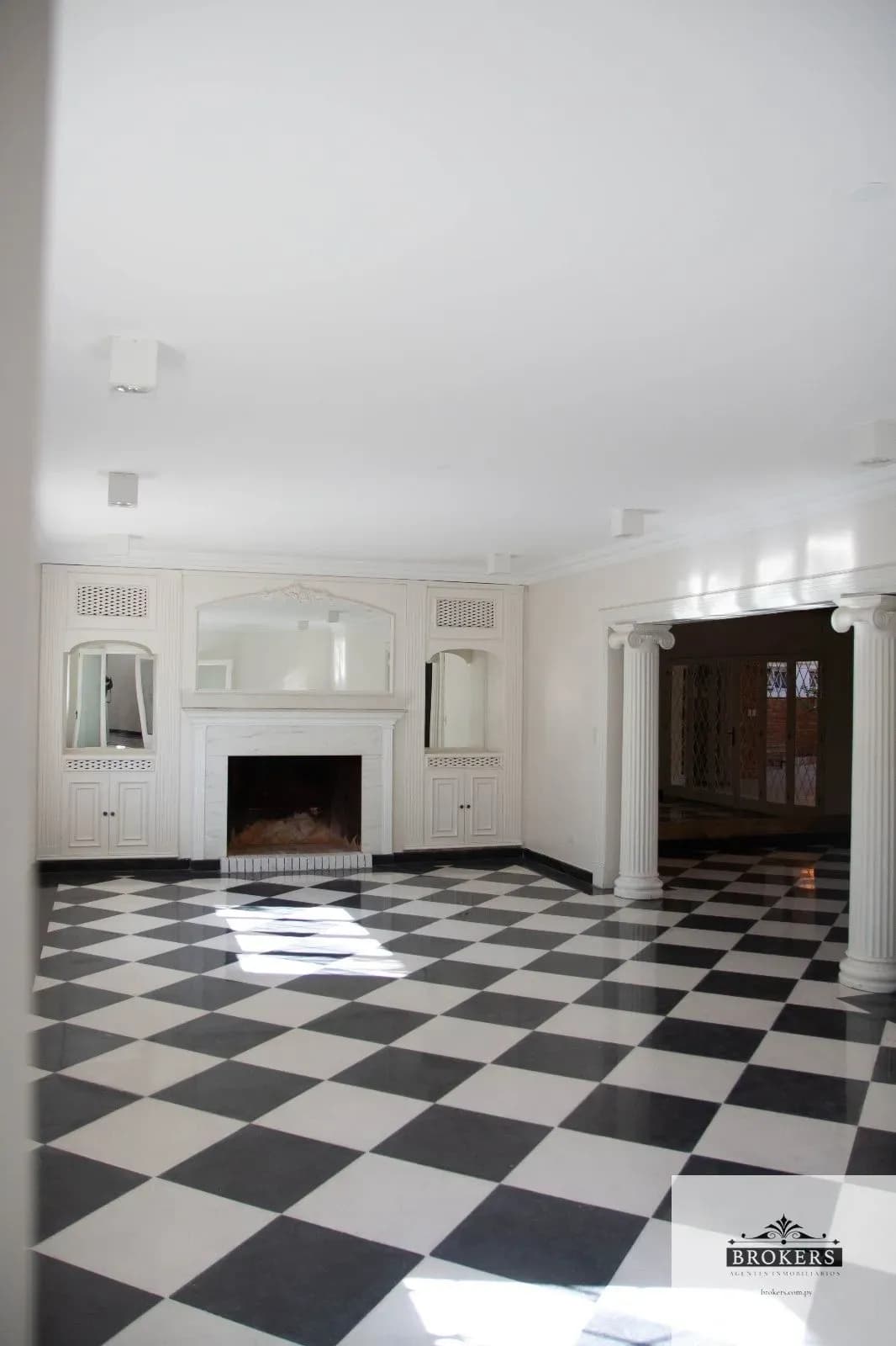 6-Bedroom House for Rent in Mariscal López, Lambaré - Image 9