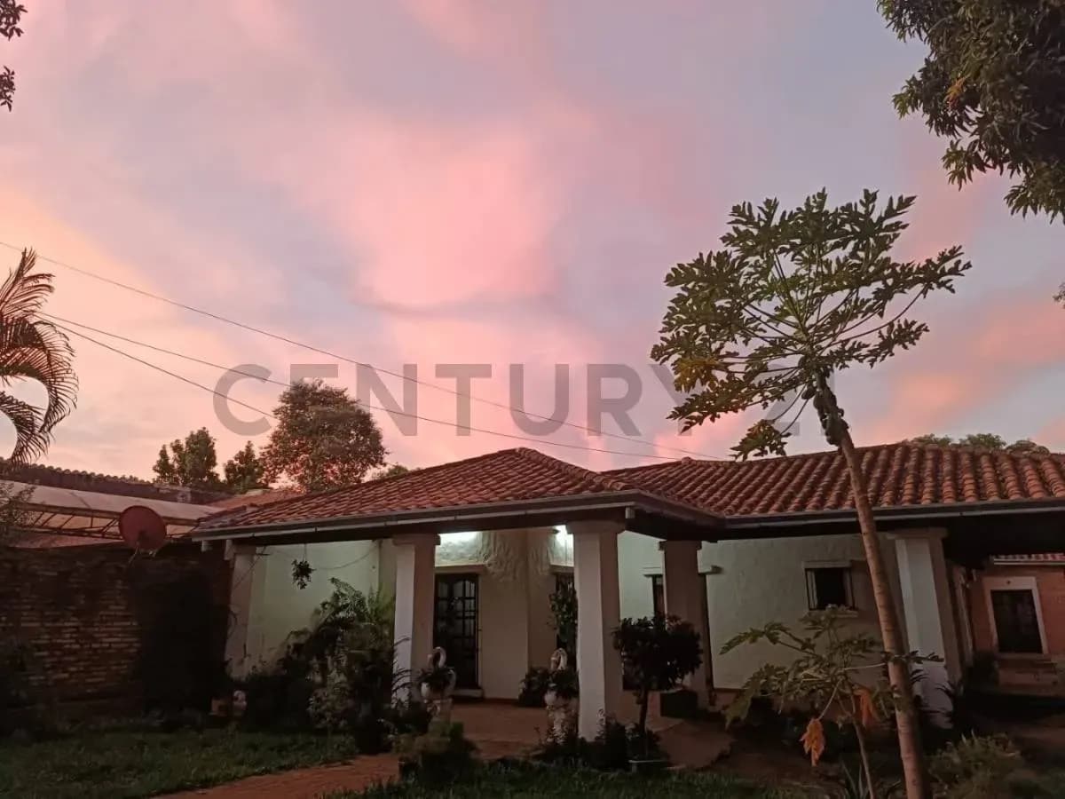 Casa de 5 dormitórios à Venda em La Encarnación, San Lorenzo