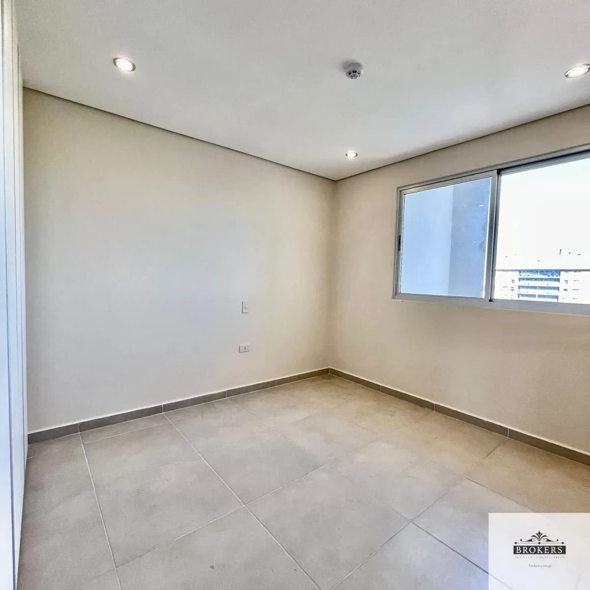 3-Bedroom Apartment for Sale in Jara, Lambaré - Image 12