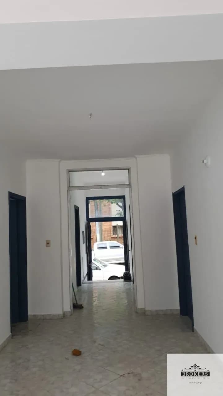 Escritório de 200m² para Alugar em La Catedral, Lambaré - Image 4