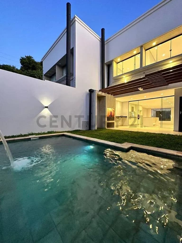3-Bedroom House for Sale in Cañada San Rafael, Luque