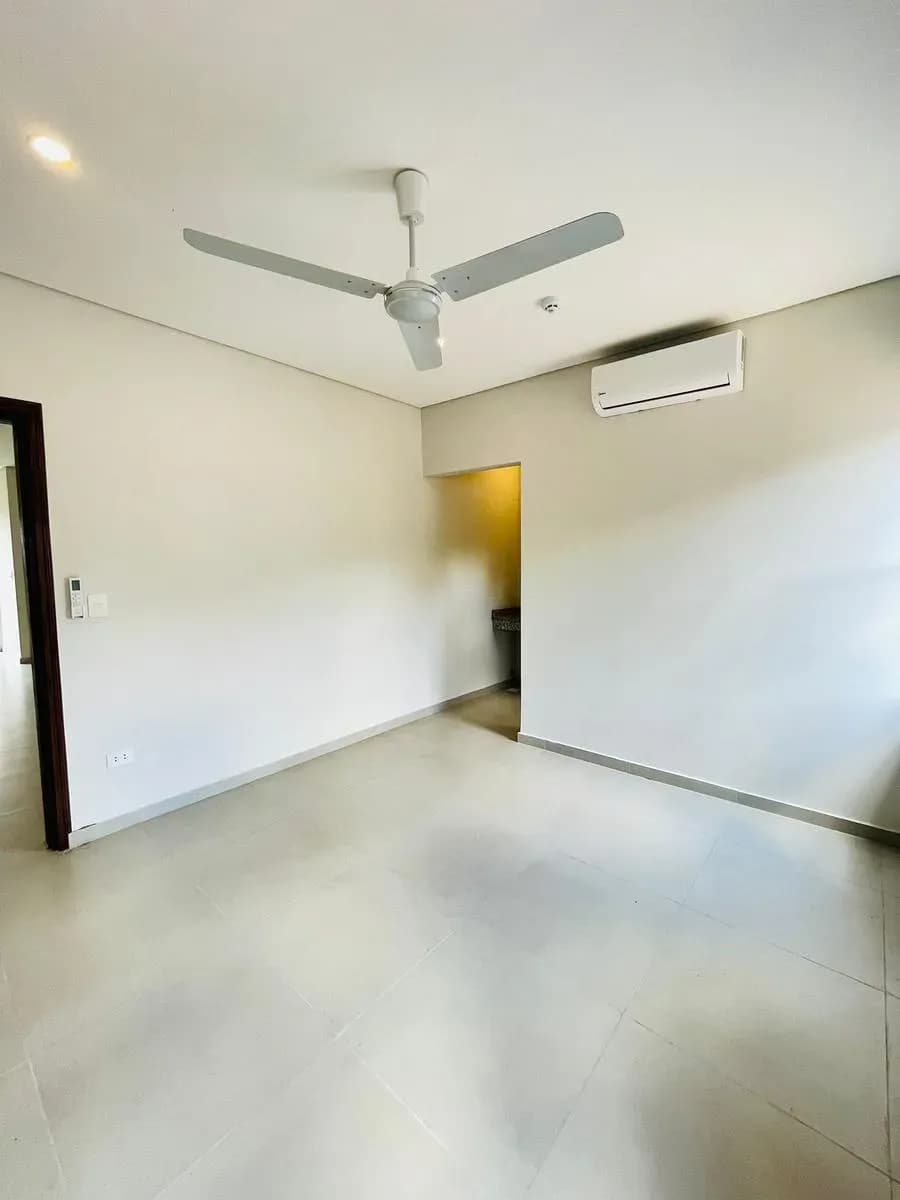 3-Bedroom House for Sale in Maramburé, Luque - Image 11