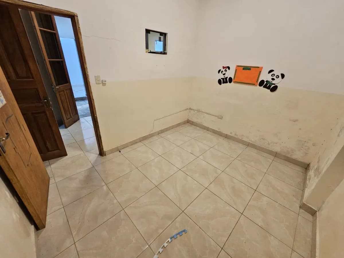 Escritório de 413m² à Venda em Doctor Francia, Lambaré - Image 9