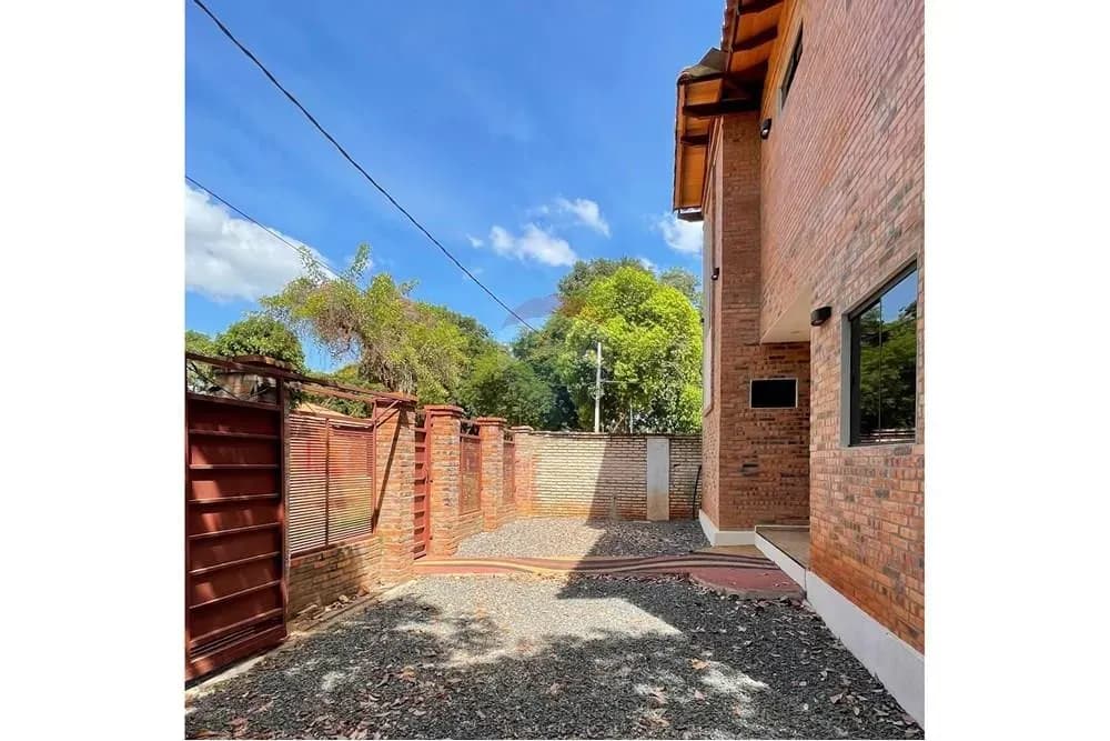 Studio for Sale in Cañada Garay, Luque - Image 9