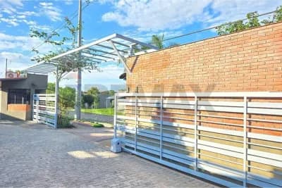 Listing by Fiorella Yambay