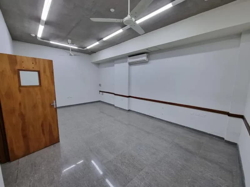 Office of 336m² for Rent in San Cristobal, Asunción - Image 4