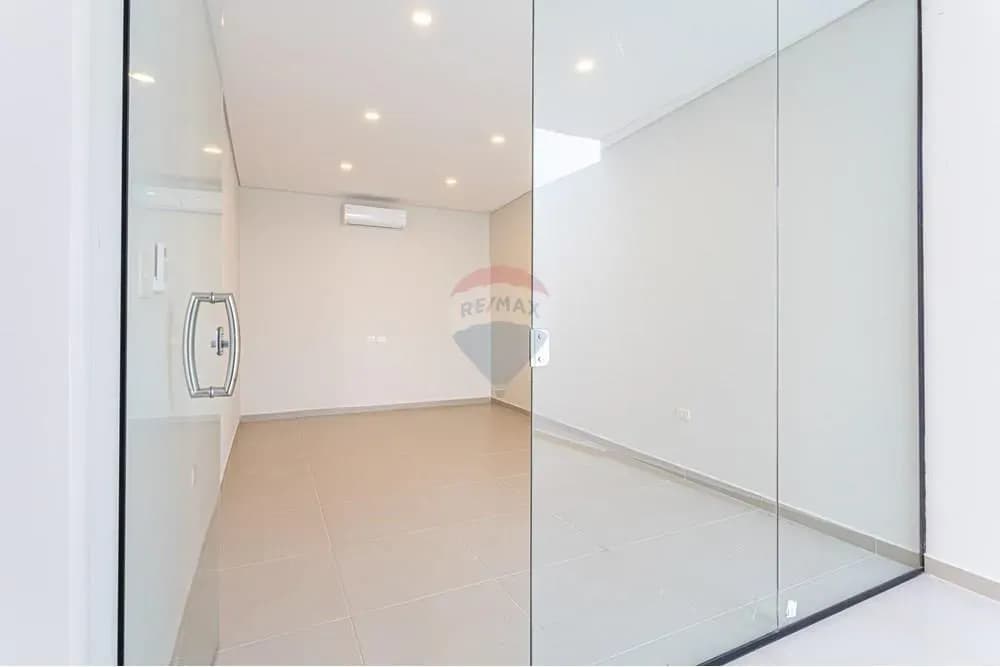 Casa de 4 dormitorios en Venta en Limpio - Image 15