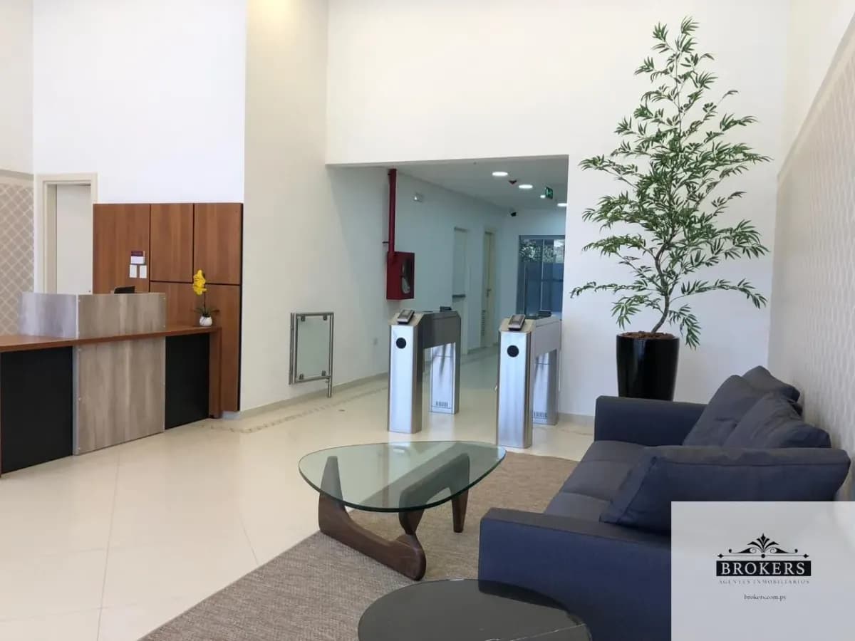 Oficina de 215m² en Alquiler en Villa Morra, Asunción